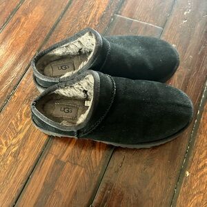 UGG Classic Black Slippers